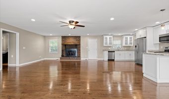 11127 E Brainerd Rd, Apison, TN 37302