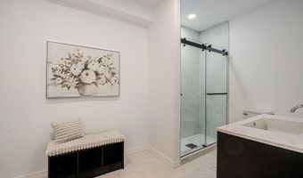 1360 Fairlane Dr, Ann Arbor, MI 48104