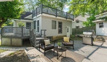 76 9th St, Belford, NJ 07718