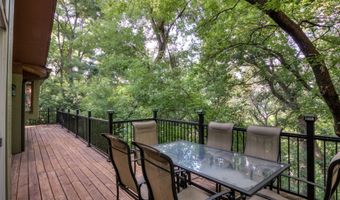 608 Manor Ct, Altoona, WI 54720