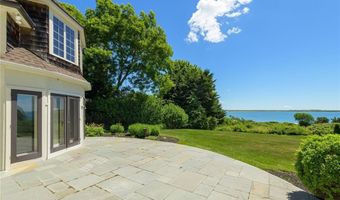 517 Tuckerman Ave, Middletown, RI 02842