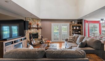 634 Alapaha River Dr, Alapaha, GA 31622