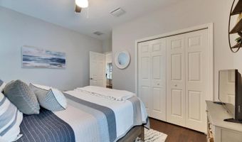 624 Winterside Dr, Apollo Beach, FL 33572