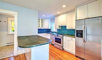 18 Orchard Ave, Barrington, RI 02806