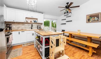 33 Valley St, Cumberland, RI 02864