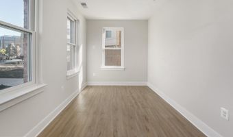 945 SYCAMORE Dr SE, Washington, DC 20032