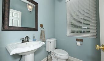 990 WHISPERWOOD Ln, Aurora, OH 44202