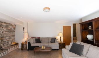 8 Sawyer Pl, Albany, NY 12208