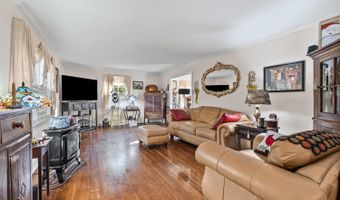 1921 Tabby Ln, Altavista, VA 24517