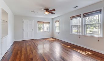 1467 Wilkes Ave, Biloxi, MS 39530