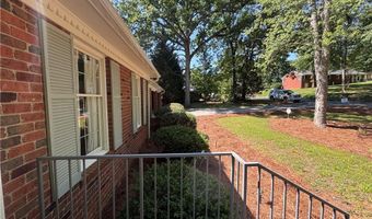 603 Shannon Rd, Asheboro, NC 27203