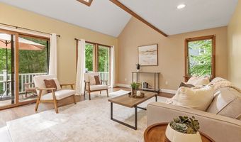 941 Doe Valley Rd, Athol, MA 01331