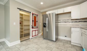 111 N 6th St, Beresford, SD 57004