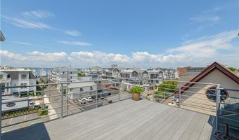 433 Thames St E, Newport, RI 02840