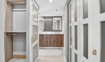 300 John F Kennedy Dr Ph8, Atlantis, FL 33462