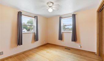 705 11th Ave NW, Austin, MN 55912