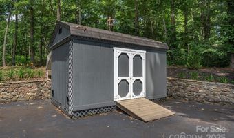 22 Glen Cove Rd, Arden, NC 28704
