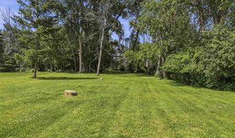 5400 LONG Ct, Appleton, WI 54914
