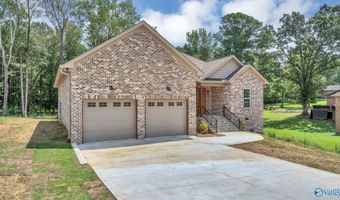 1392 Locust Dr, Arab, AL 35016