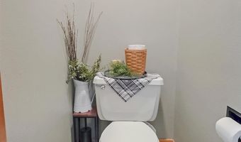 17431 300Th St, Aplington, IA 50604