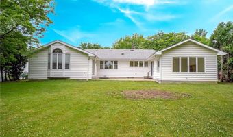 100 W Maplemere Rd, Amherst, NY 14221