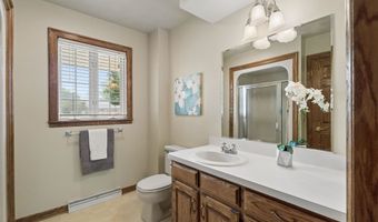 W2880 OAKRIDGE Drive, Appleton, WI 54915