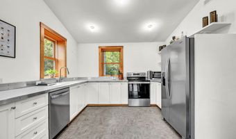 118 Lake Dr, Bethlehem, CT 06751