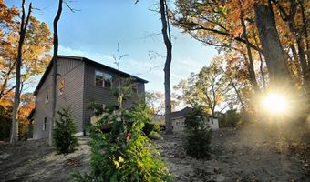 5 W Golfwood Rd, Beverly Shores, IN 46301