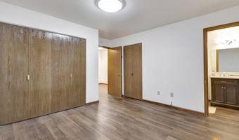 8530 Gordon Cir, Anchorage, AK 99507