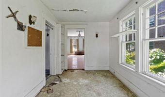 160 Manning Blvd, Albany, NY 12203