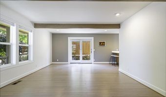 923 Bellview Ave 1, Ashland, OR 97520
