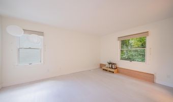 3085 N Foxridge Ct, Ann Arbor, MI 48105