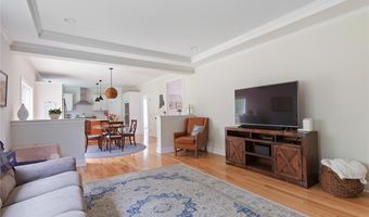 25 Kristin Dr, Cranston, RI 02921