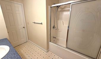17 Winwood Dr, Barnstead, NH 03225