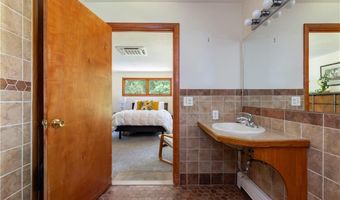 11 Guzeika Rd, North Kingstown, RI 02852