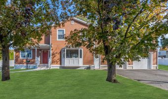 575 Clinton Ave, Belford, NJ 07718