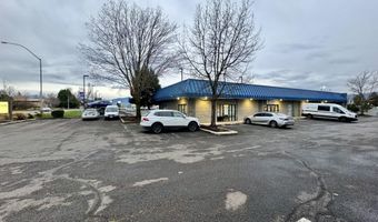 3263 Biddle Rd, Medford, OR 97504