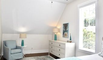 10 Hayek St, Beaufort, SC 29907