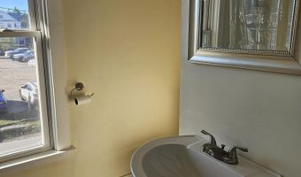 33 Shepard St, Bath, ME 04530