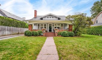 93 Meeting House Ln, Amagansett, NY 11930