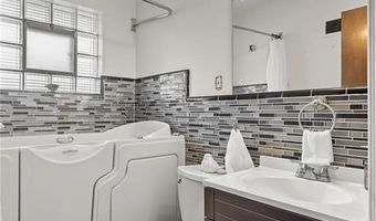 9204 Kit Dr, Affton, MO 63123