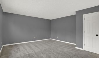 2924 Coles Creek Ln, Indianapolis, IN 46217
