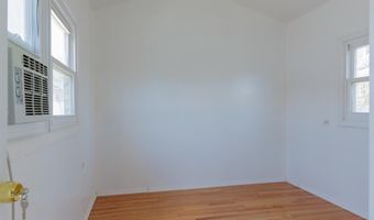 29 Freddie Ave, Avenel, NJ 07001