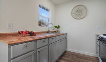 109 Dewey Ave, Alice, TX 78332