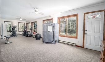 5 Bayberry Dr, Brookfield, CT 06804