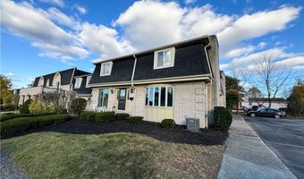 12 Cambridge Sq, Amherst, NY 14221