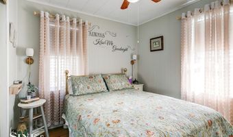 149 Kenyon Rd, Algonac, MI 48001