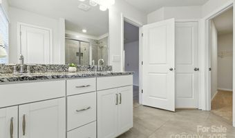 607 Santa Clara Dr, Asheville, NC 28806