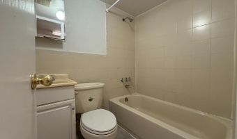 5835 MOUNT VERNON Dr, Alexandria, VA 22303