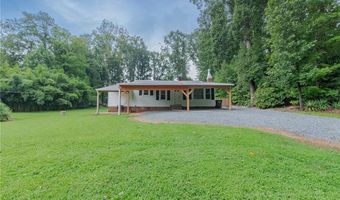 646 Hawthorne Dr, Asheboro, NC 27205